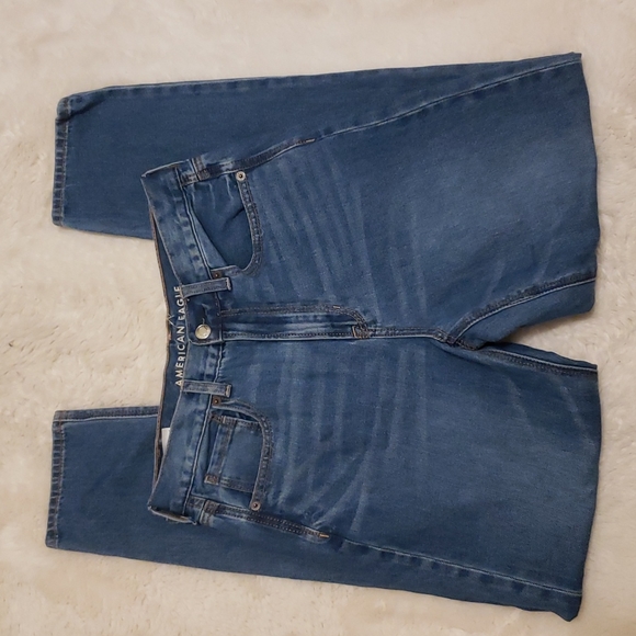AMERICAN EAGLE Mom Jean Blue Jeans sz 6 Long - Picture 1 of 8